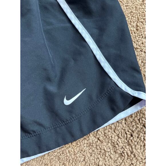 Nike Girls Athletic Outfit | Activewear Tank Top Dri Fit Shorts | 2 piece Set - Picture 8 of 11